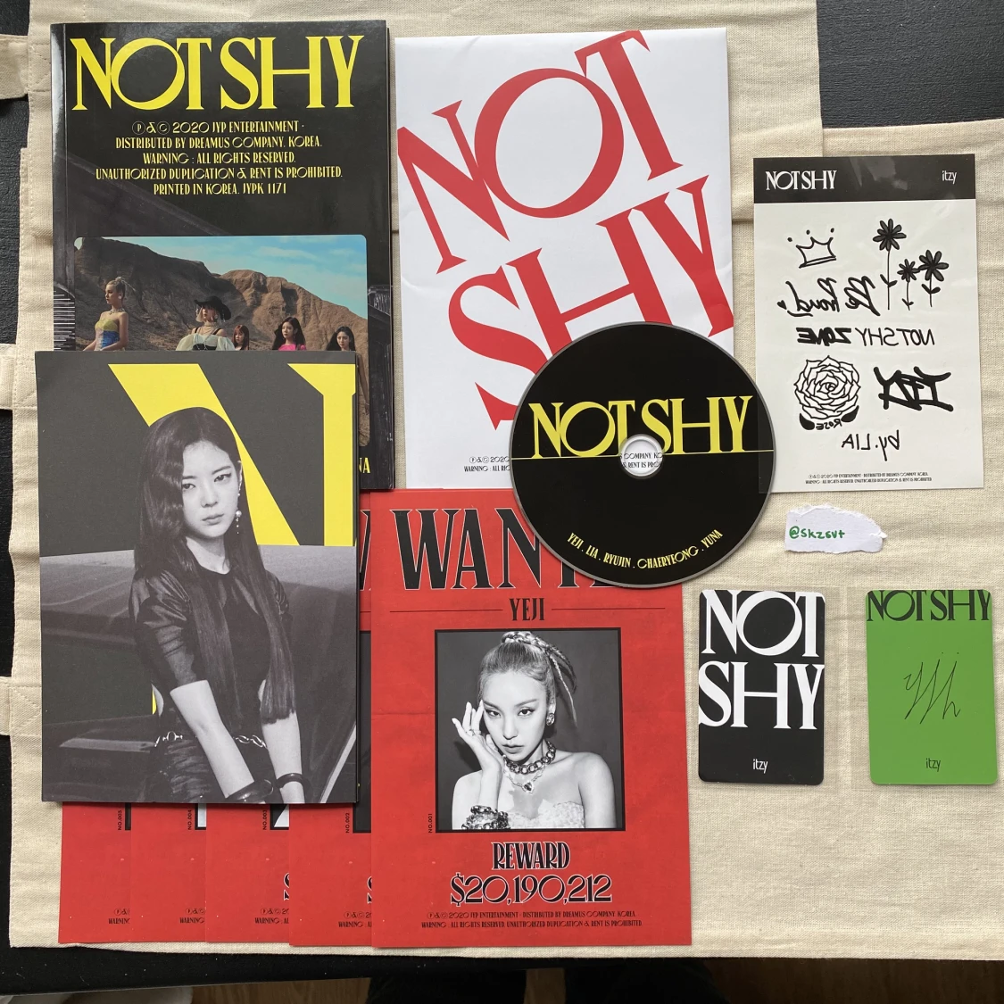 ITZY: Not Shy (A version) - 90