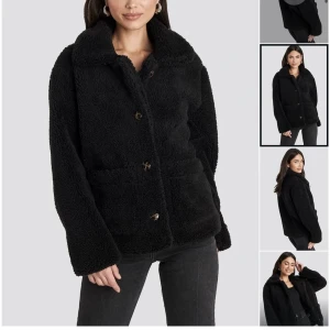 Teddy jacka  - Säljer denna fina teddy jackan från nakd! Aldrig använd med lappen kvar! ❤️passar S/M typ