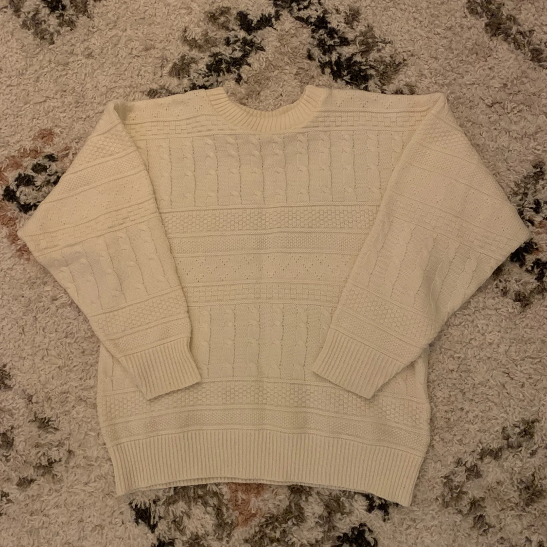 Stickad tröja