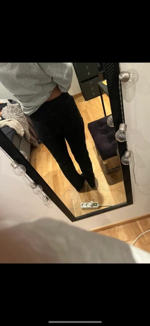svarta jeans - W26L32 jeans från asos💕