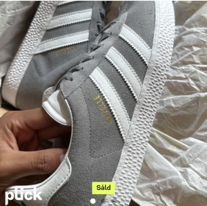 Adidas Gazelle  - Användna ett tiotal gånger men i fint skick, pris kan diskuteras😀