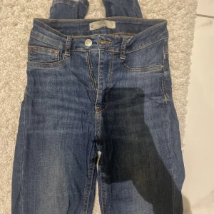 Jeans - Molly Jeans i storlek S. 