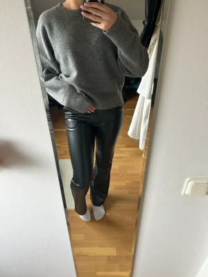 Skinn byxor  - Så fina skinn byxor från madlady.🩷 pris kan diskuteras 