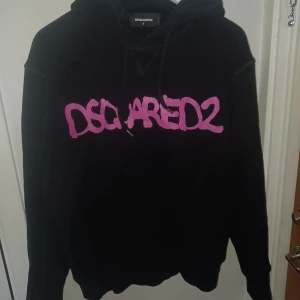 Dsquared2 - Dsquared2 Hoodie. Köpt på Farfetch.