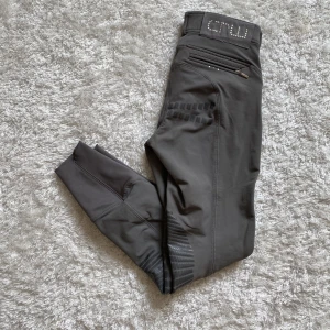 Ridbyxor - Ridbyxor från CRW i storlek 36