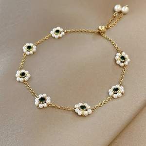 Armband med pärlblommor 🌸🌸🌸
