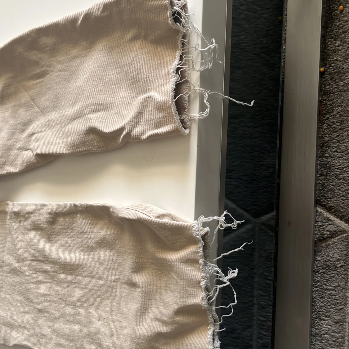 Beigea jeans utsvängda byxor - 91