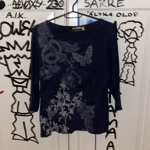 tröja med fjärilar  - tröja med fjärilar💗💗