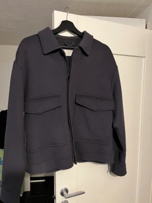 Zara overshirt i 100% ull - Stilren, nyskick, perfekt till hösten Storlek L