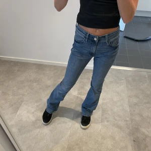 Snygga bootcutjeans - Superfina bootcut jeans från Hm🫶🏻