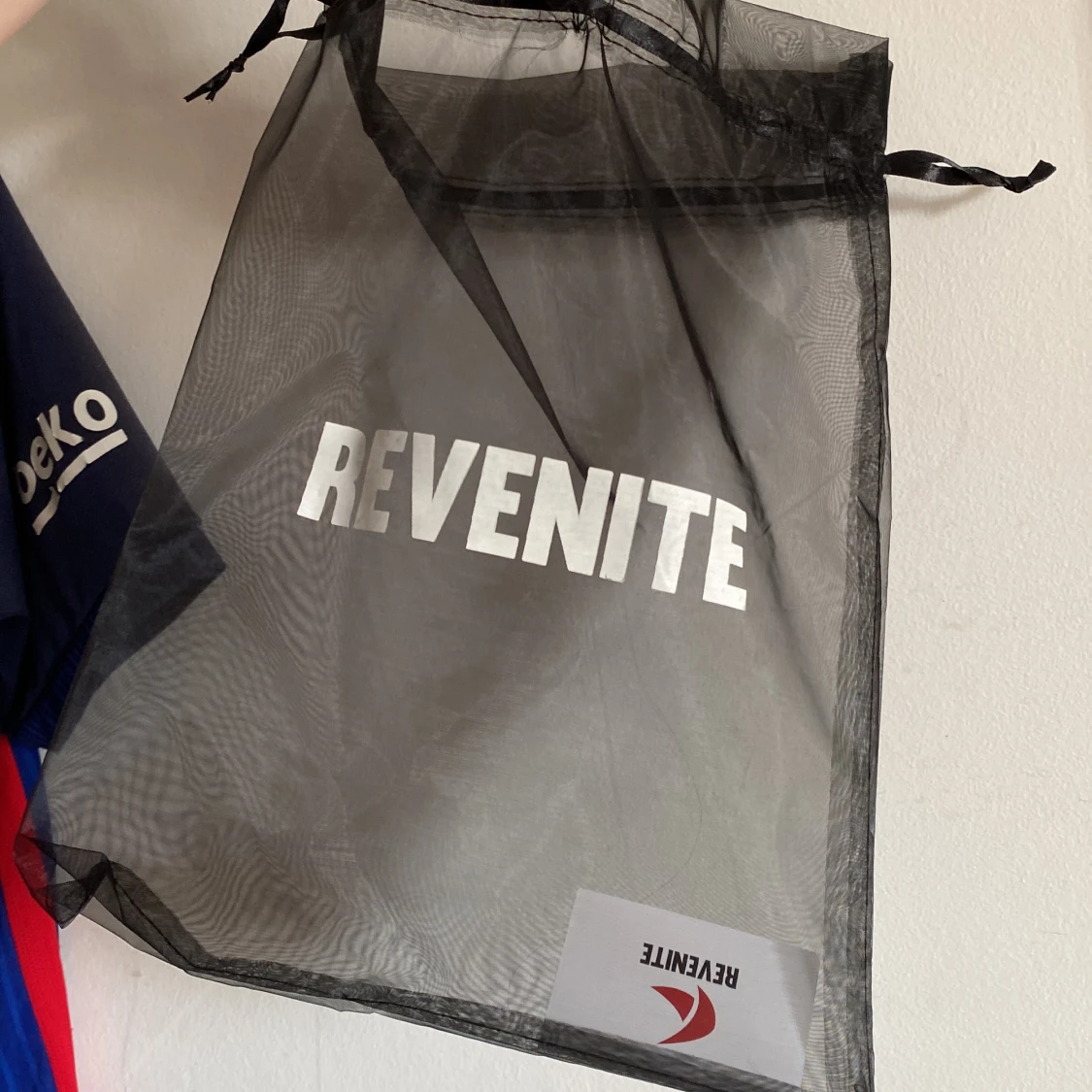 Monaco keps revenite  - 90