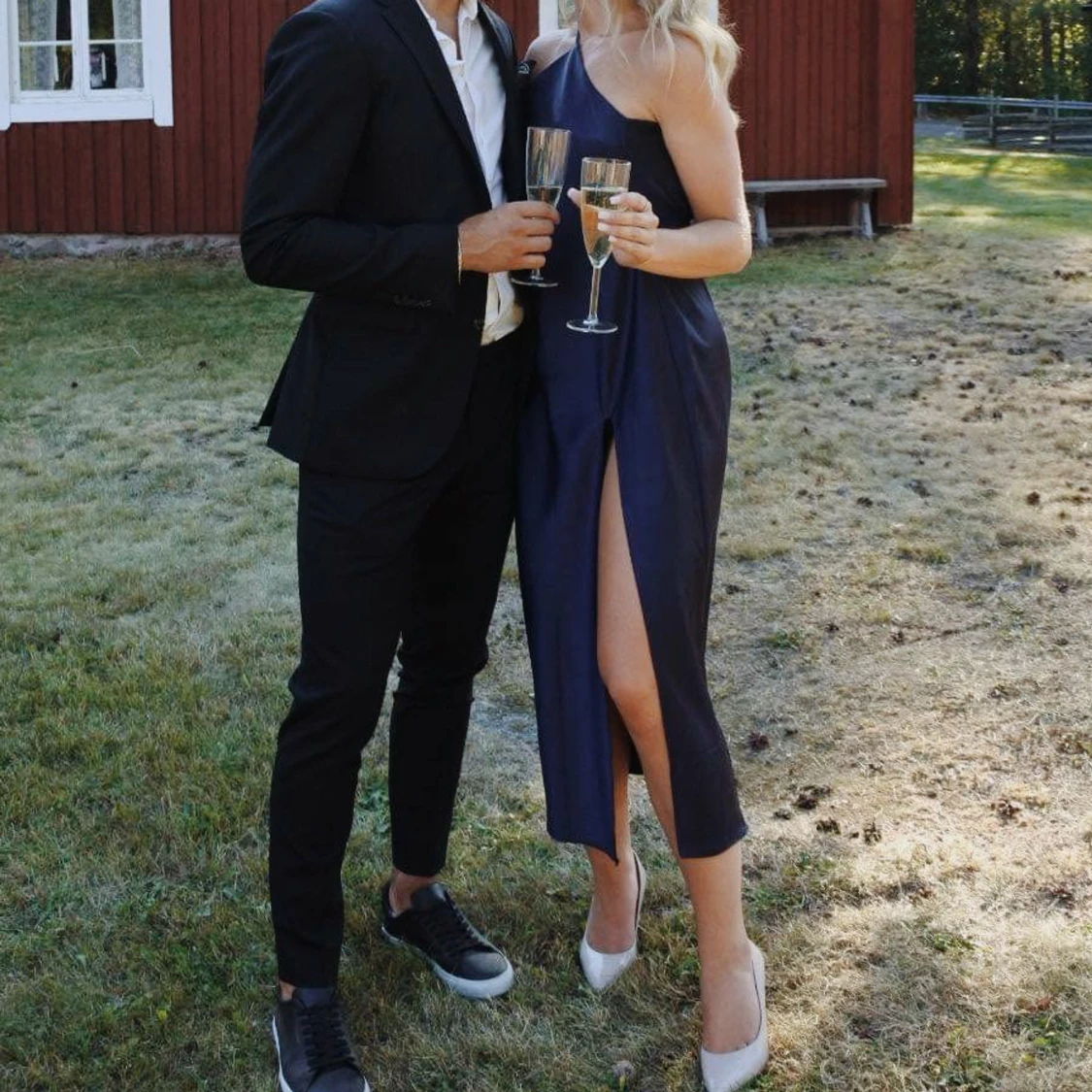 Marinblå klänning satin - 91