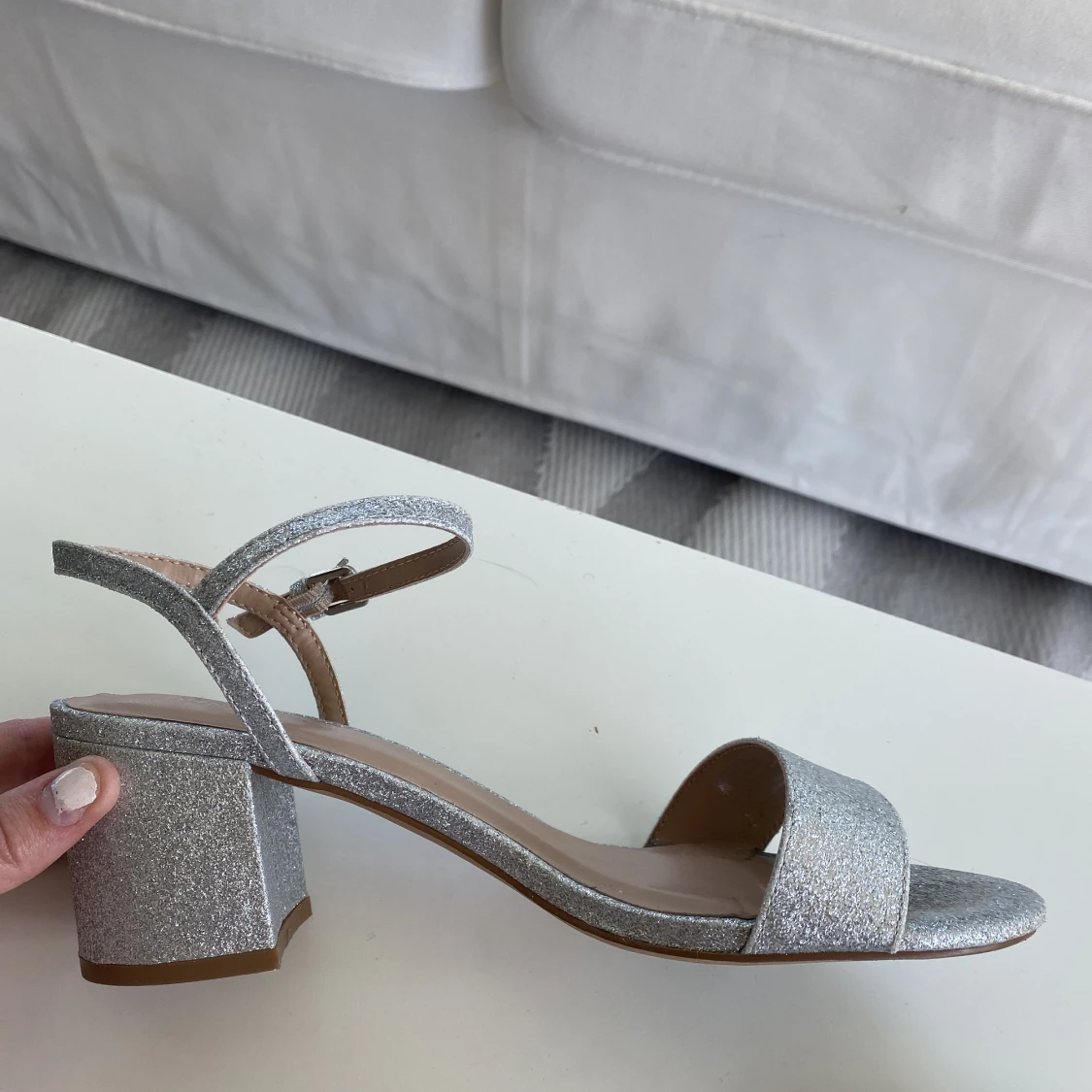 Silvriga klackskor - 91