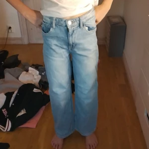 Jeans - Fina lite baggy jeans knappast andvända