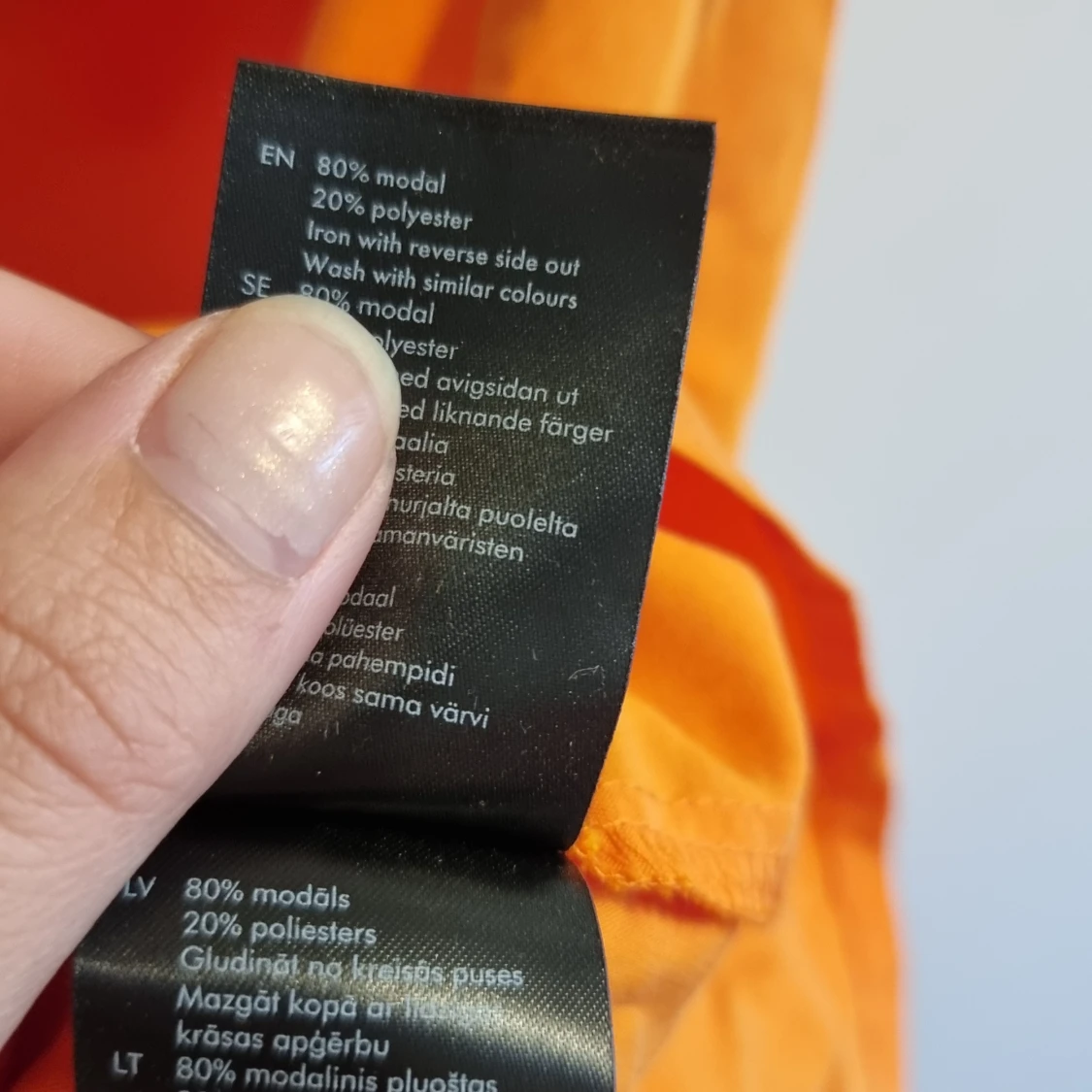 Enarmad orange topp från Lindex - 91