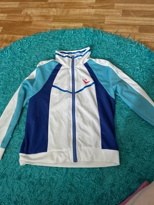 Free! Iwatobi Swim club cardigan - Bra skick, använt fåtal gånger