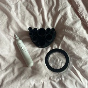 Sminkborst rengöring - Maskin för att ta bort sminket från sminkborstarna, så cool🙌🏻🙌🏻