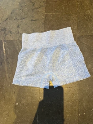 Träningsshorts M 🩵 - Så söta, från shein, aldrig använda då jag äger flera par. Storlek m sitter som en s. Ljusblåa 🩵
