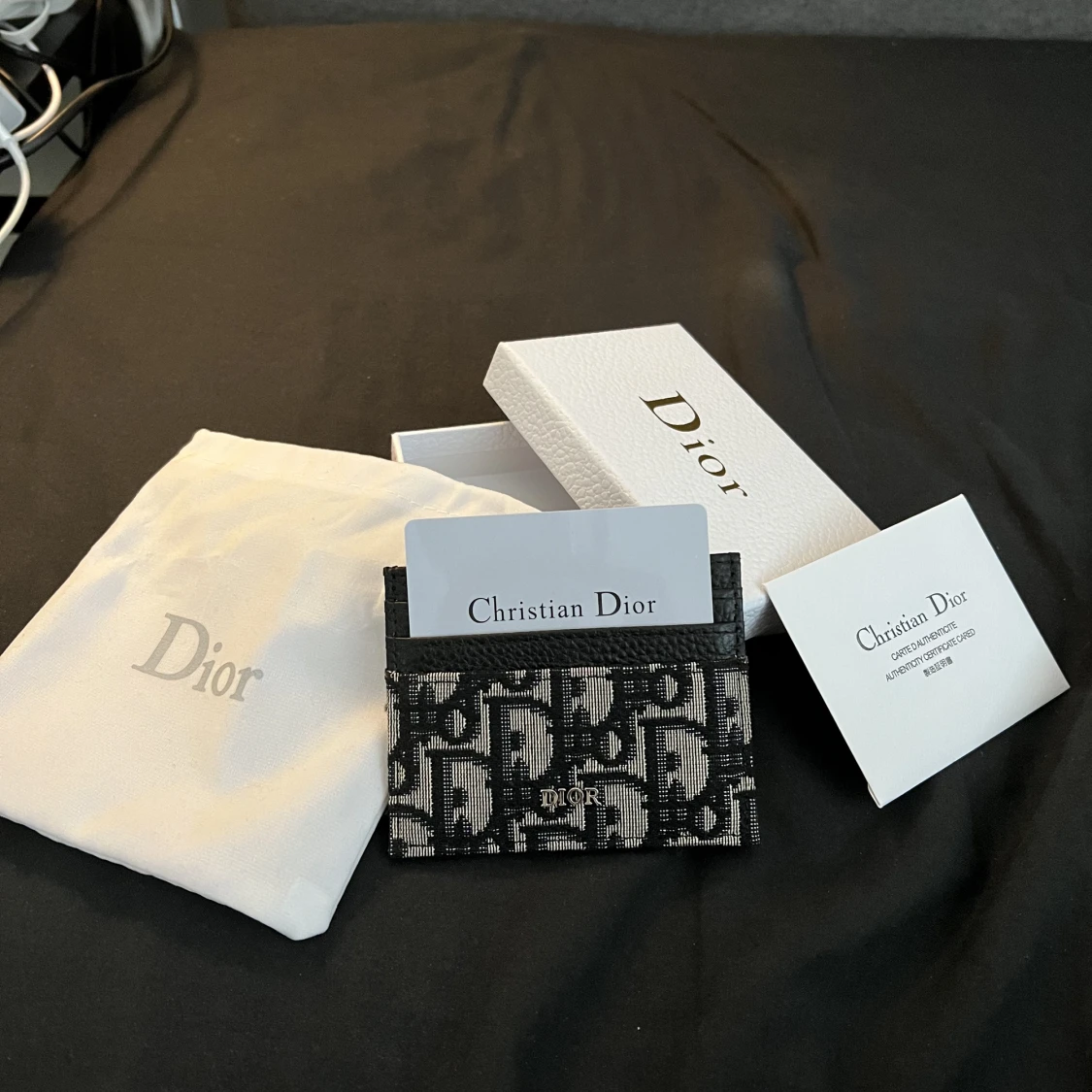 Dior korthållare