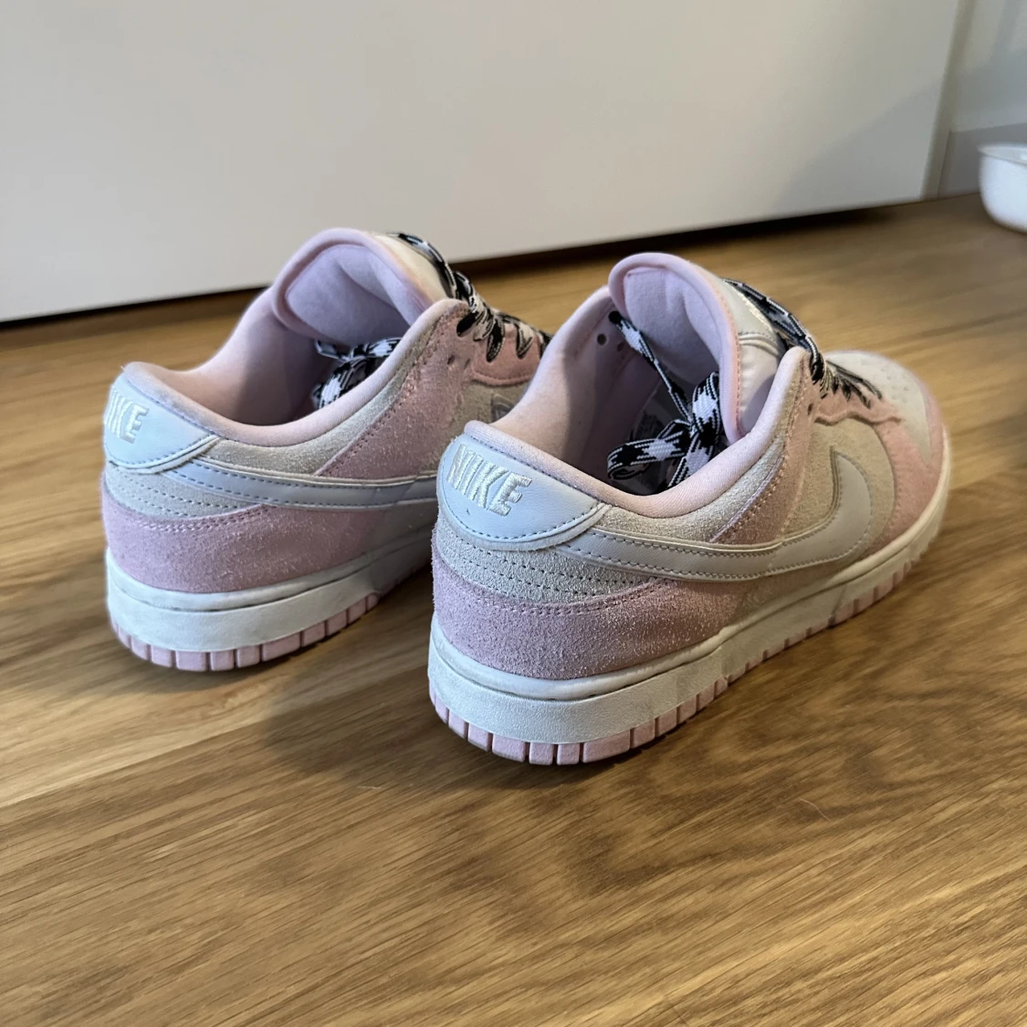 Nike Dunk Low LX Pink Foam - 90