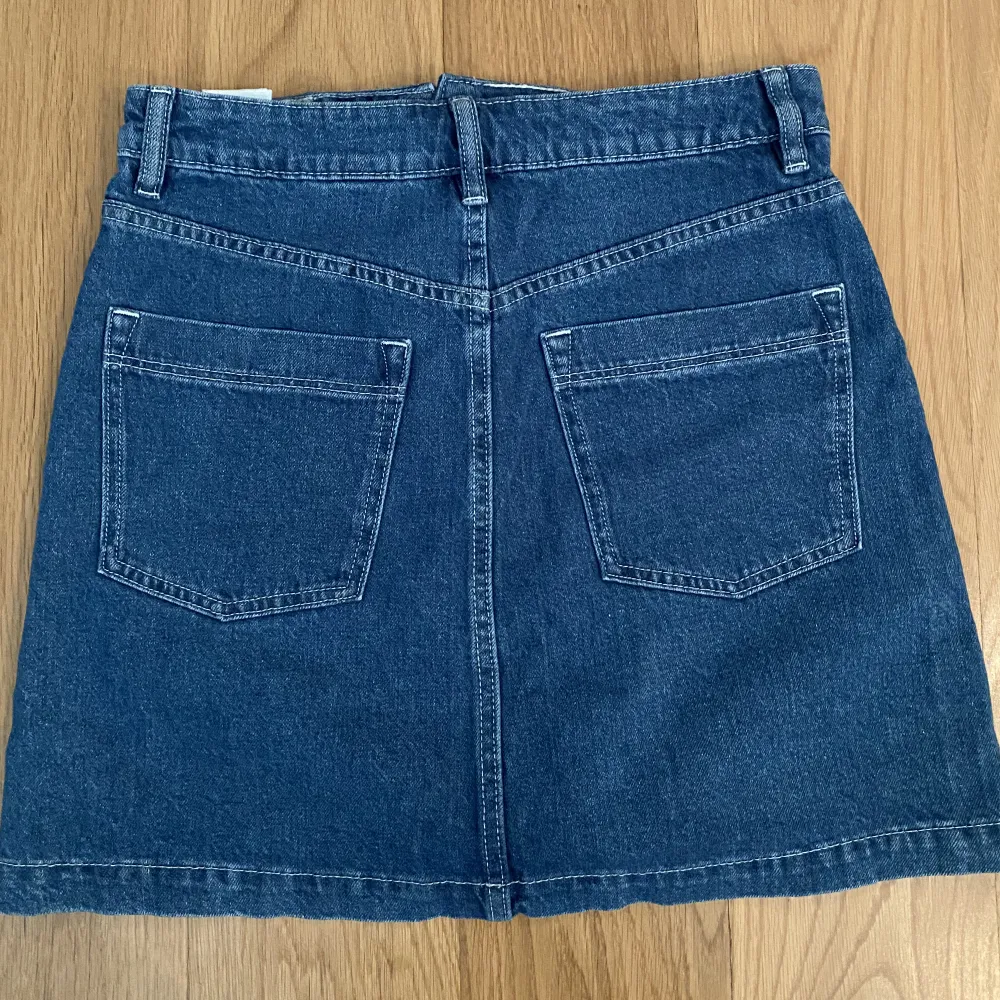 size 36 eur 🔵denim skirt! never wore it, its in perfect condition!. Kjolar.