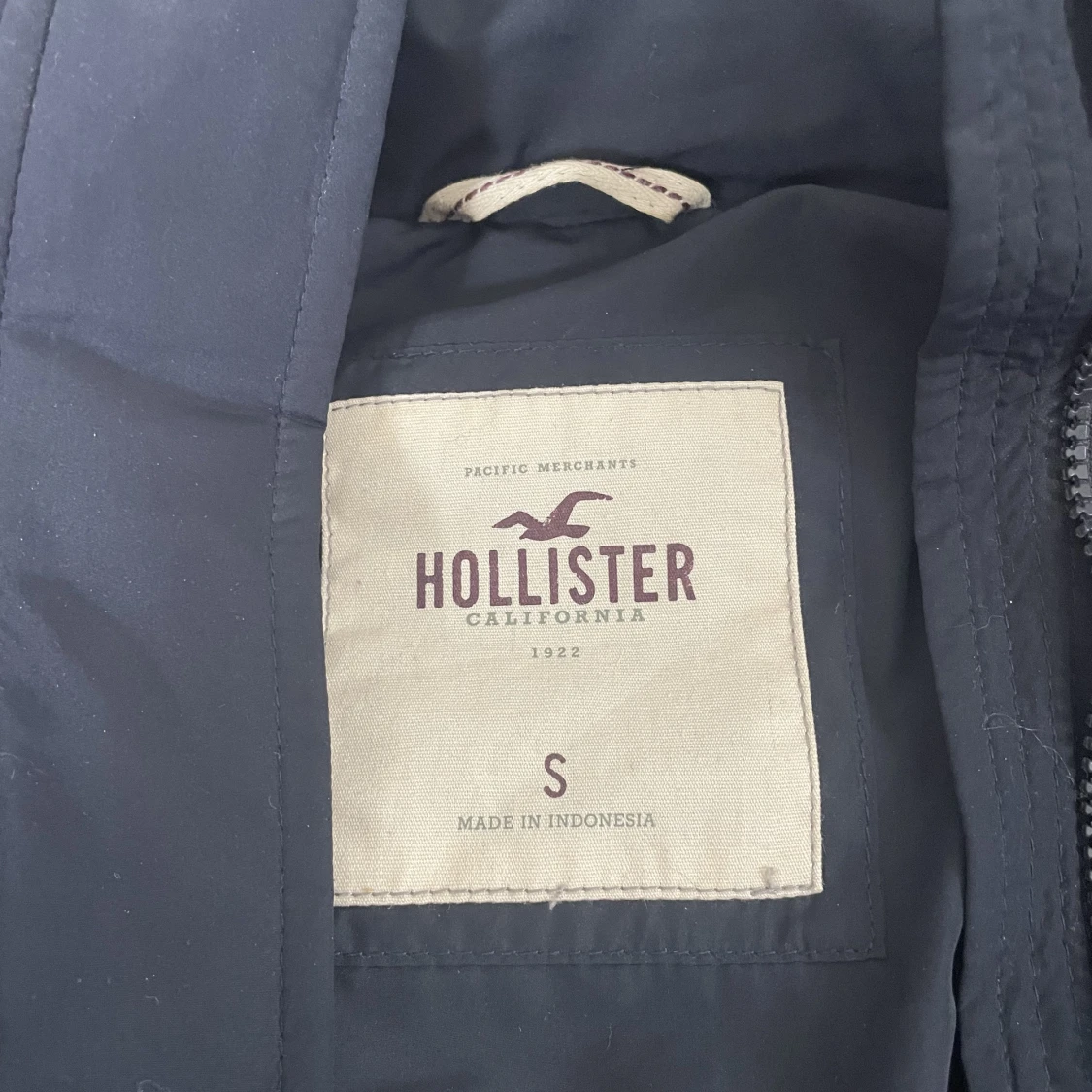 Hollister väst - 91
