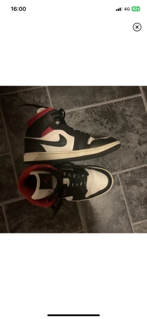 Jordan 1 skor  - Jätte fina inga skador eller slitet 