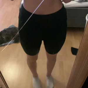 Cyckelbyxor - Hej säljer mina Cyckelbyxor inte min storlek och dom är väldigt sköna😃