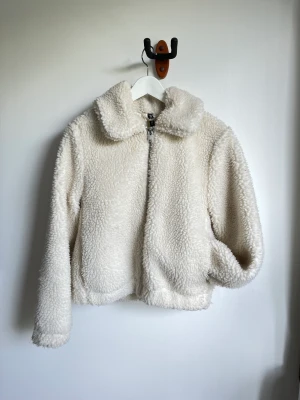 Teddyjacka - Fin och fräsch 