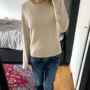 Stickad tröja  - säljer denna snygga stickade tröja 💕