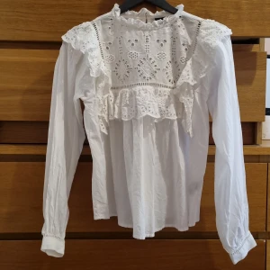 Blus  - Har endast använt  engång 