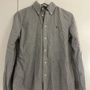 Ralph lauren skjorta - En grå Raulp lauren skjorta