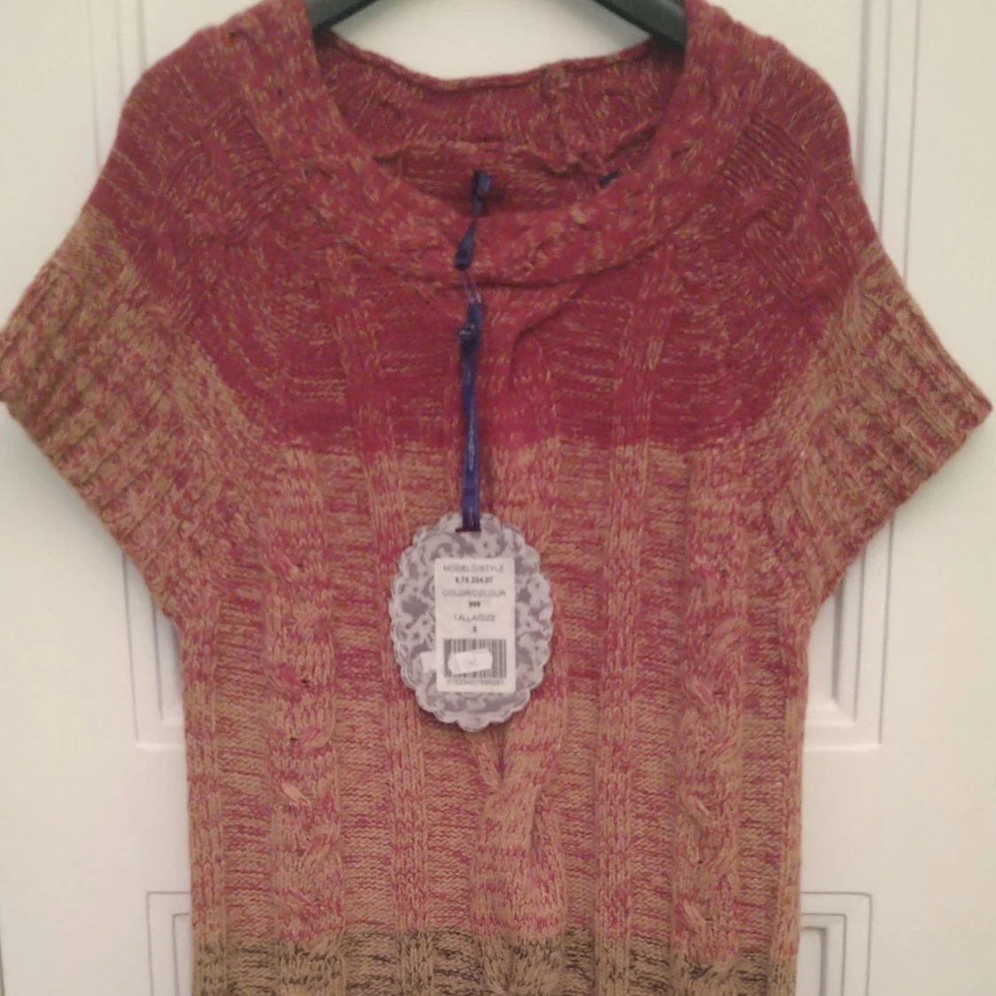 Helt ny ullklänning Archeologie