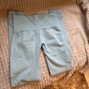 nvgtn tights  - Oanvända nvgtn tights, superfint skick. Kommer inte till användning av mig. Köpta för 620kr. Slutsålda. Budgivning vid flera intressen 
