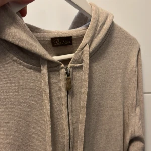 Stenströms zip hoodie  - Ny sick väldigt snygg och efterfrågan. ställ gärna frågor om det är någon du undrar 