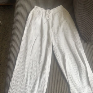 Gina tricot - Har använt dem ett par gånger i bra skick