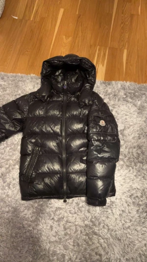 Moncler maya - Moncler maya den är i bra skick