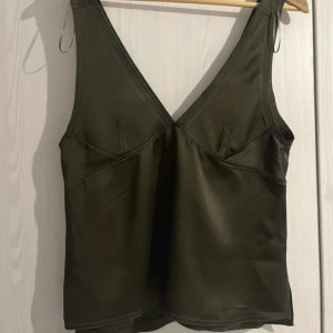 Festtopp - Grön topp från zara