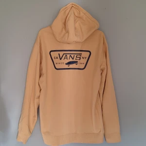 Vans - Hoodie från Vans, fint skick och inte använd mycket.