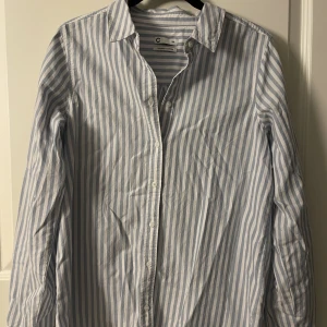 Skjorta  - Bekväm skjorta som är jättefin till sommaren 