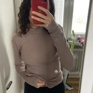 Lång armad tröja  - Helt ny