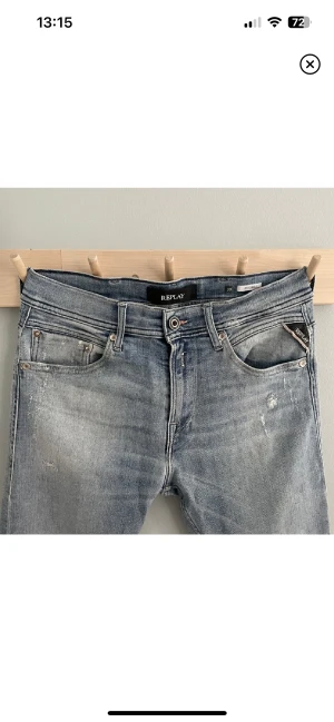 Replay Jeans - Säljer ett par nästintill helt nya Replay jeans, 8/10 skick. W30 L32 Bara skriva om de finns frågor eller funderingarna!