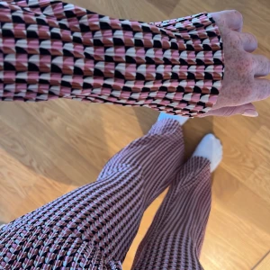 Set från hm - Jättefint set ifrån Hm storlek s i både topp och byxor. 