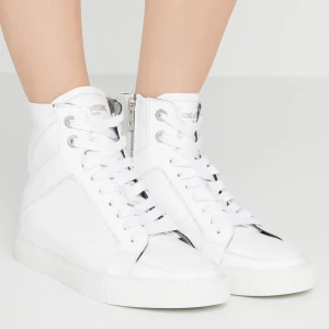 Zadig & Voltaire Skor  - Flash Höga Zadig sneakers i bra skick 