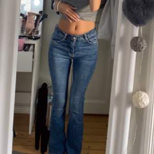 Jeans från Gina tricot i storlek 32/xs💞