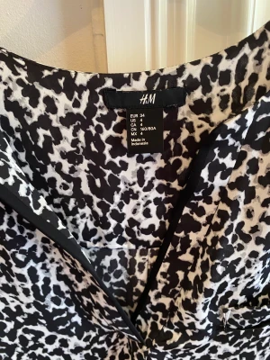 HM blus - Nyskick