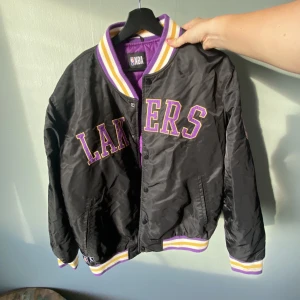 Lakers collegejacka  - Collegejacka lakers storlek M
