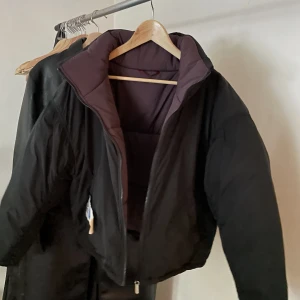 Eytys puffer - Otroligt fin puffer från eytys. Grym passform som påminner om Balenciaga C-puffer