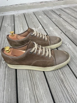 LANVIN’s  - Inköpta mars 2022  Storlek 10 eller 43