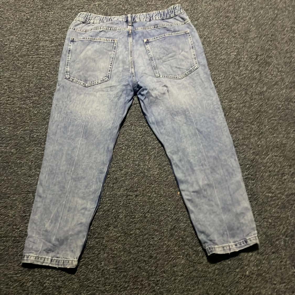 Ljusblåa jeans - 90